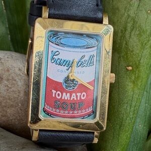 Zitura 18 karat gold watch